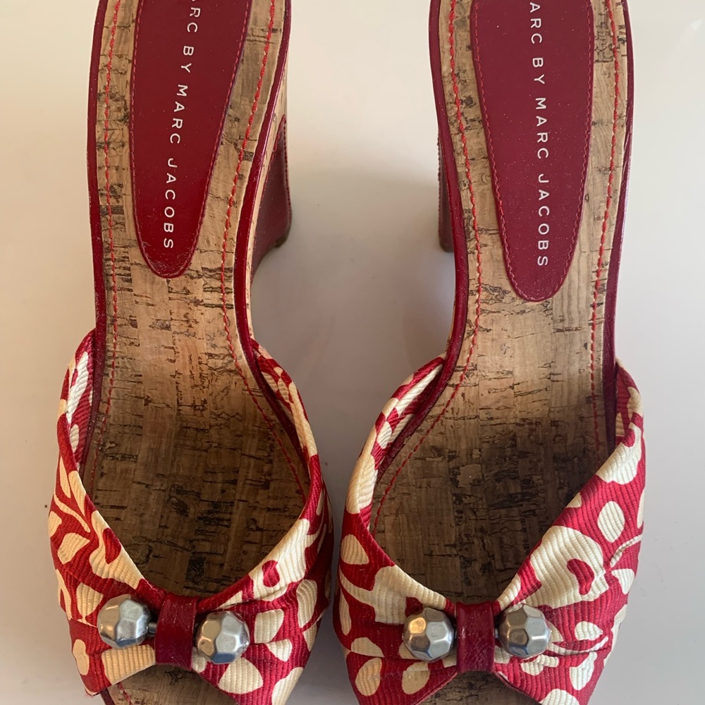 Marc Jacobs Red and Cream Women's Shoes
4” heels 1 1/4” platform